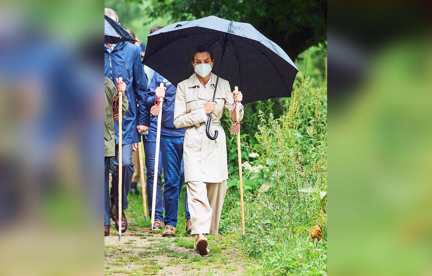 queen letizia king felipe spanish royals walk the way of st james in roncesvalles