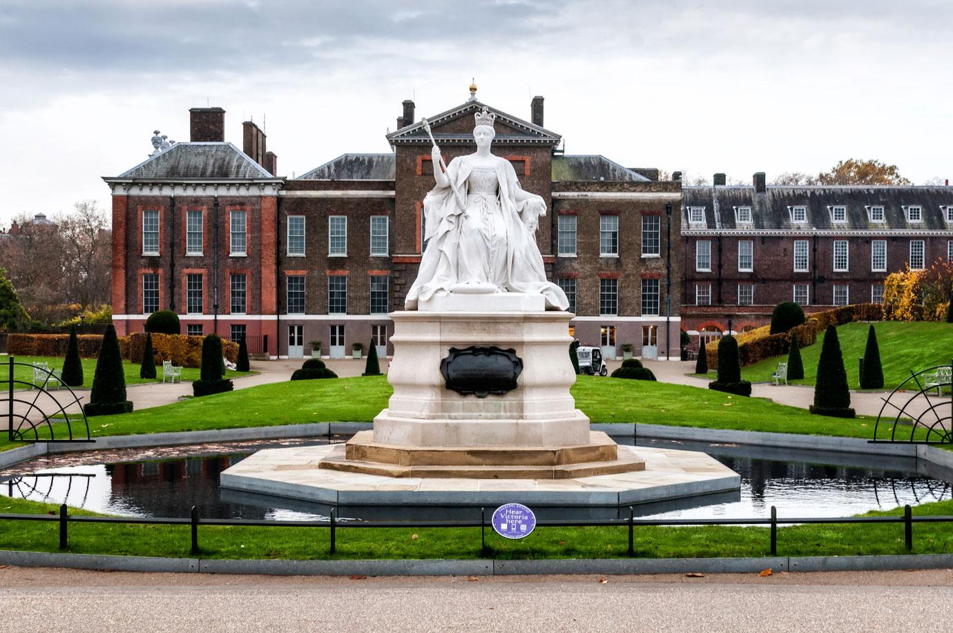 british royal residences buckingham palace windsor castle