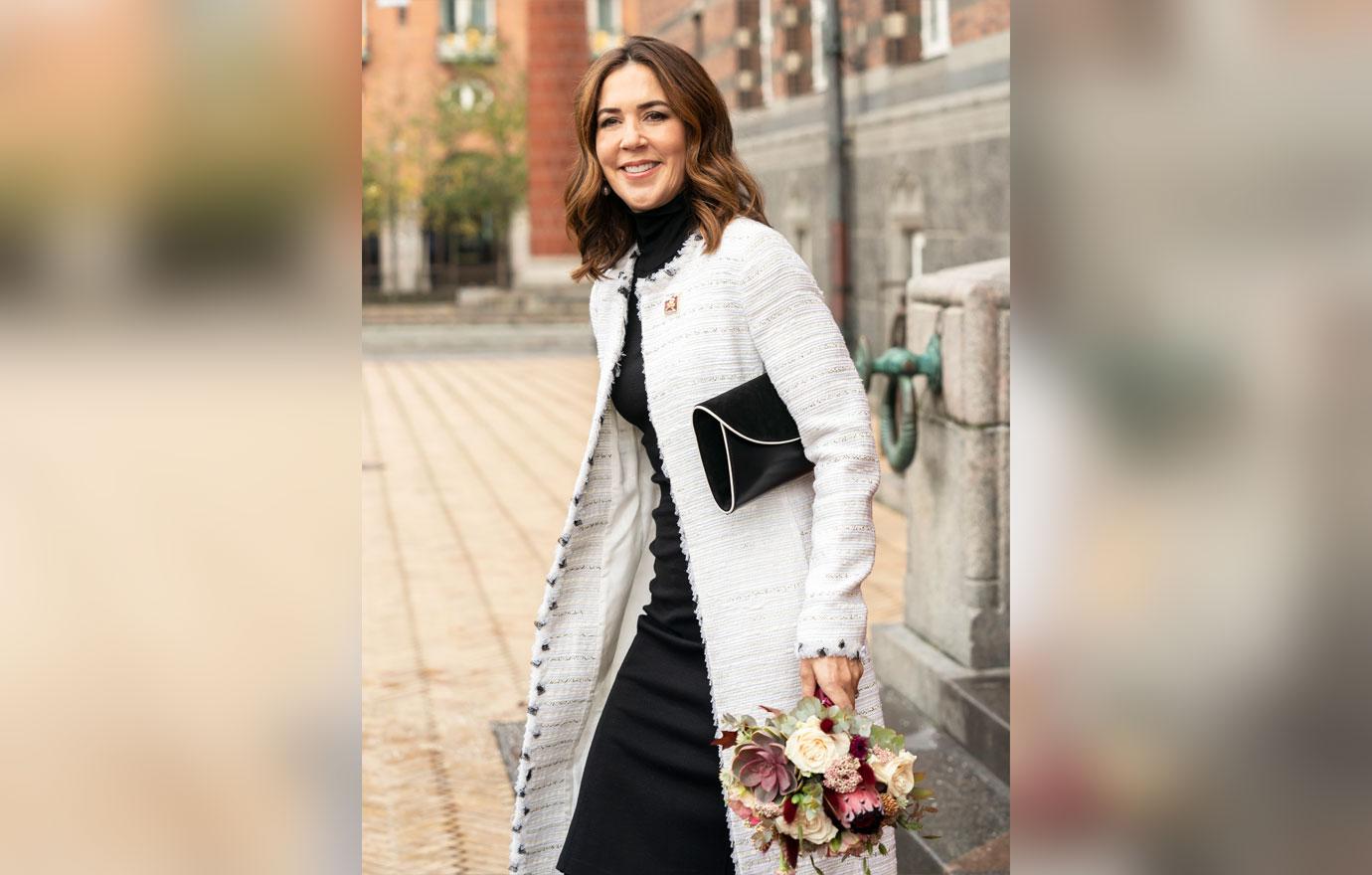 crown princess mary presentation of christmas seal