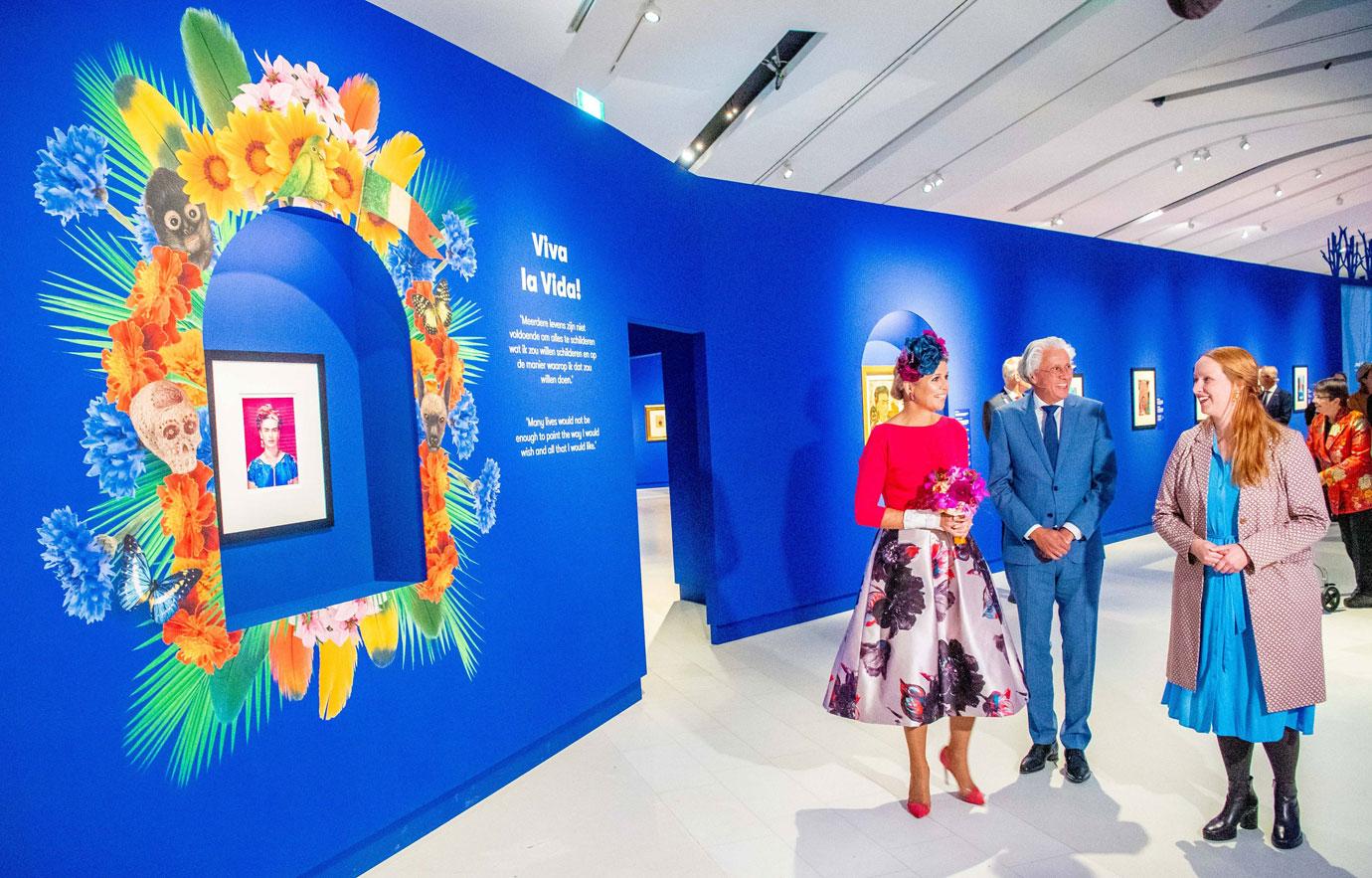 queen maxima at viva la frida exhibit in assen