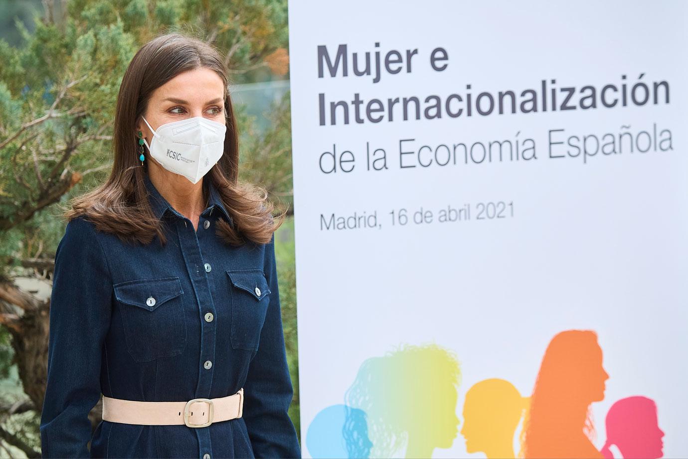 queen letizia spain attends meeting role of women economy madrid