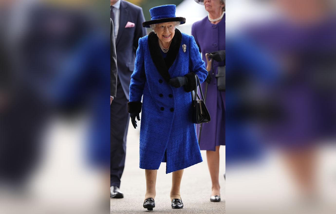 queen elizabeth attends qipco british champions day