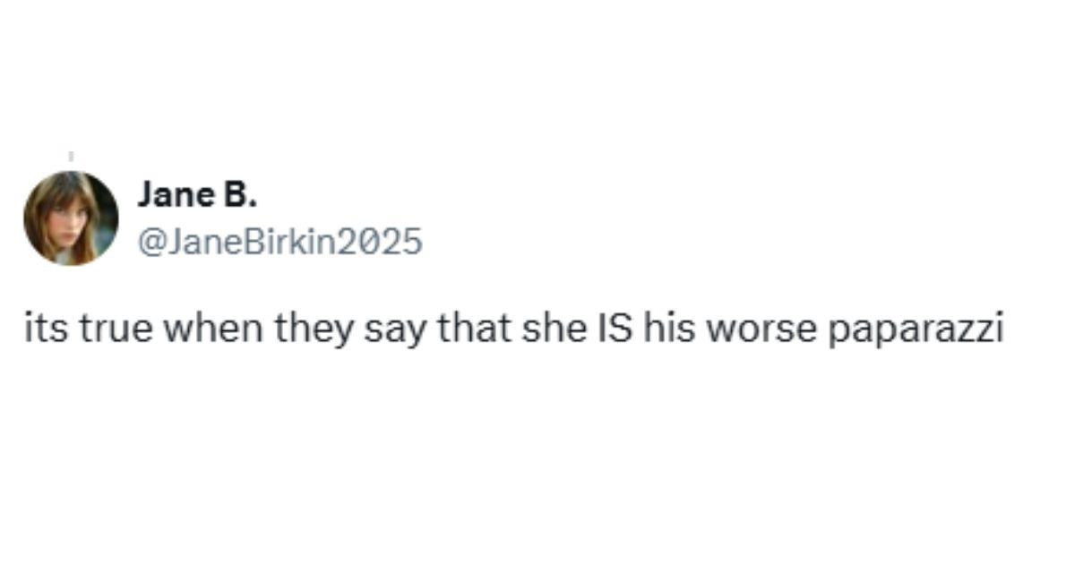 A netizen reacting to Prince Harry's shirtless photos.