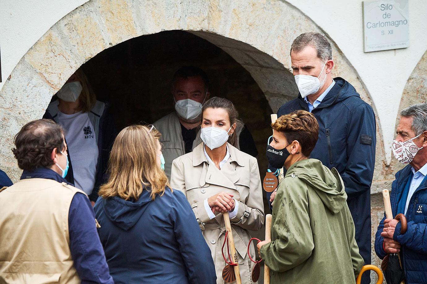 queen letizia king felipe spanish royals walk the way of st james in roncesvalles