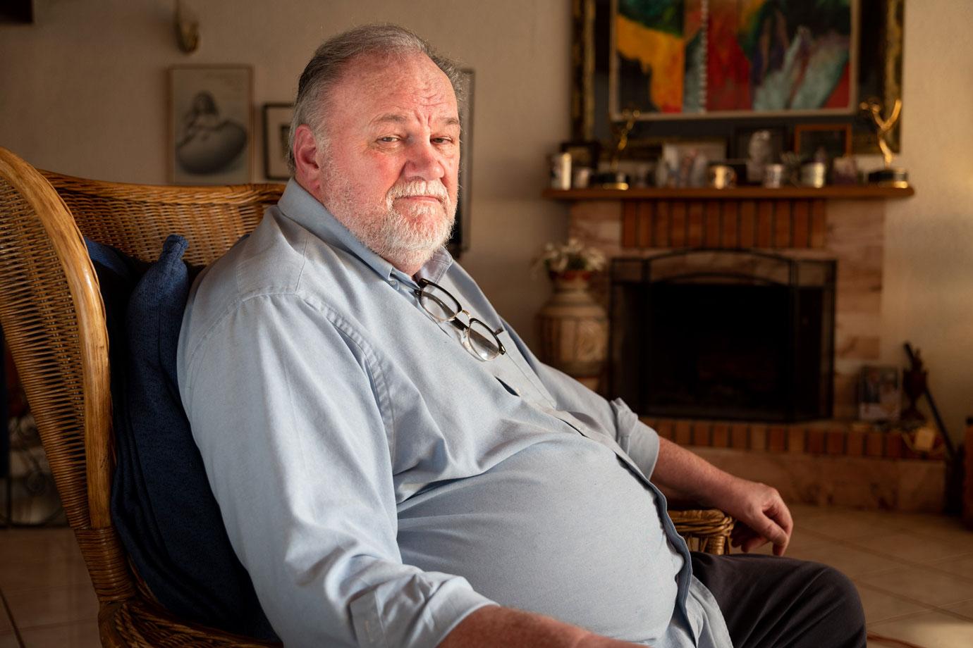 meghan markle estranged dad thomas markle disown royal wedding sister claims tro