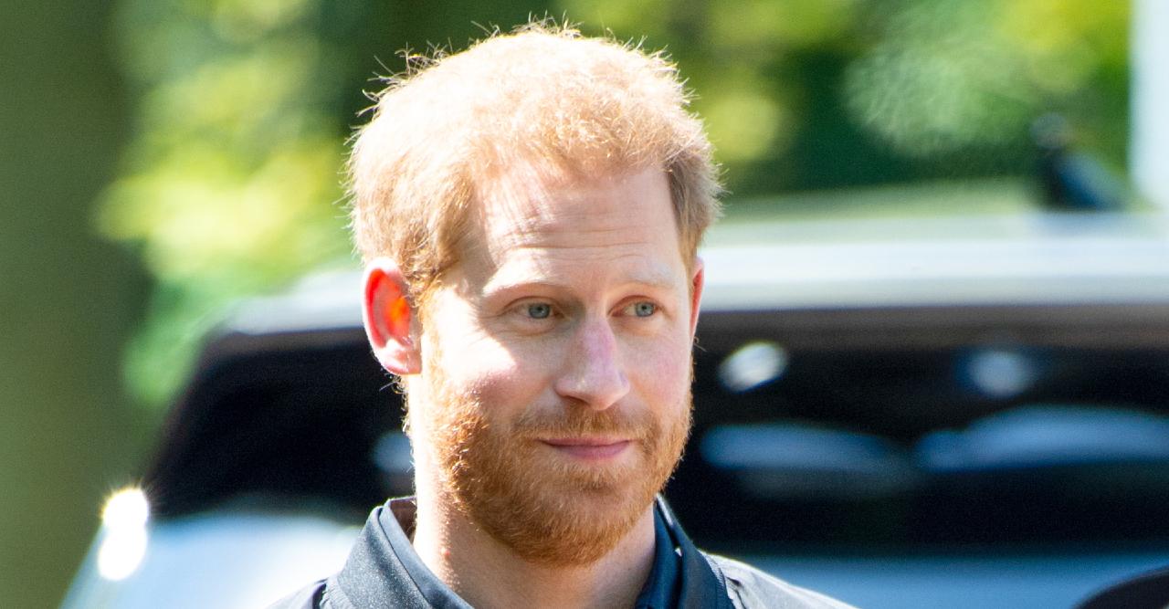 prince harry to attend unveiling princess diana statue sources predict family tension