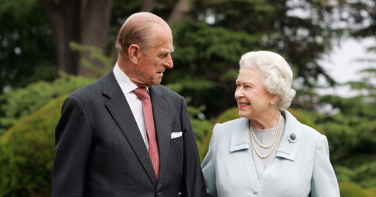 queen elizabeth at balmoral castle