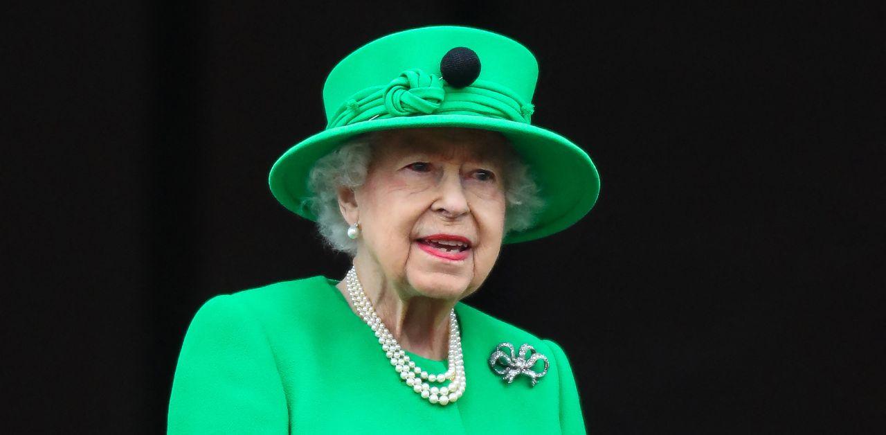 king charles urged queen elizabeth final balcony apperance