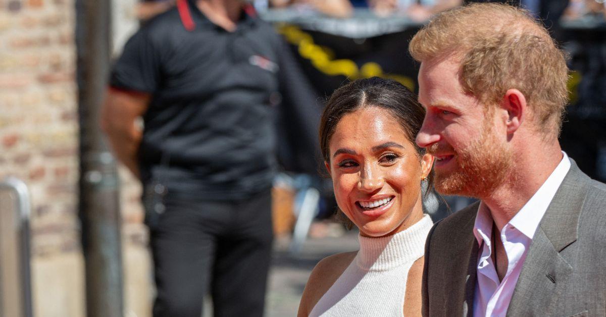 meghan markle and prince harry laughing