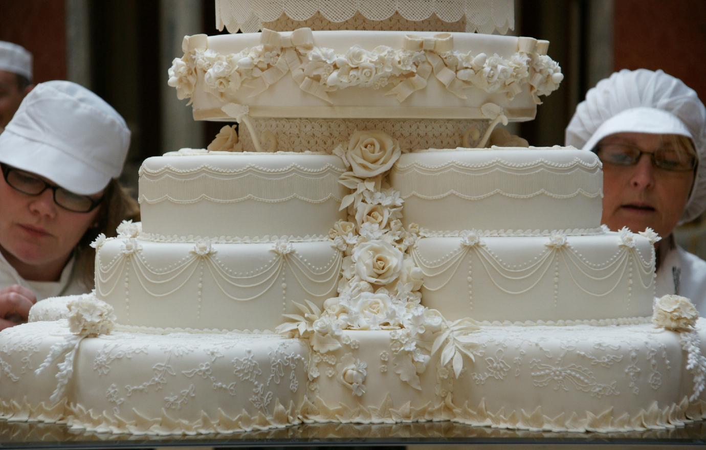 Kate Middleton's Baker Shares What It Was Like to Make a Royal Wedding Cake  - Interview with Kate Middleton's Wedding Cake Maker Fiona Cairns