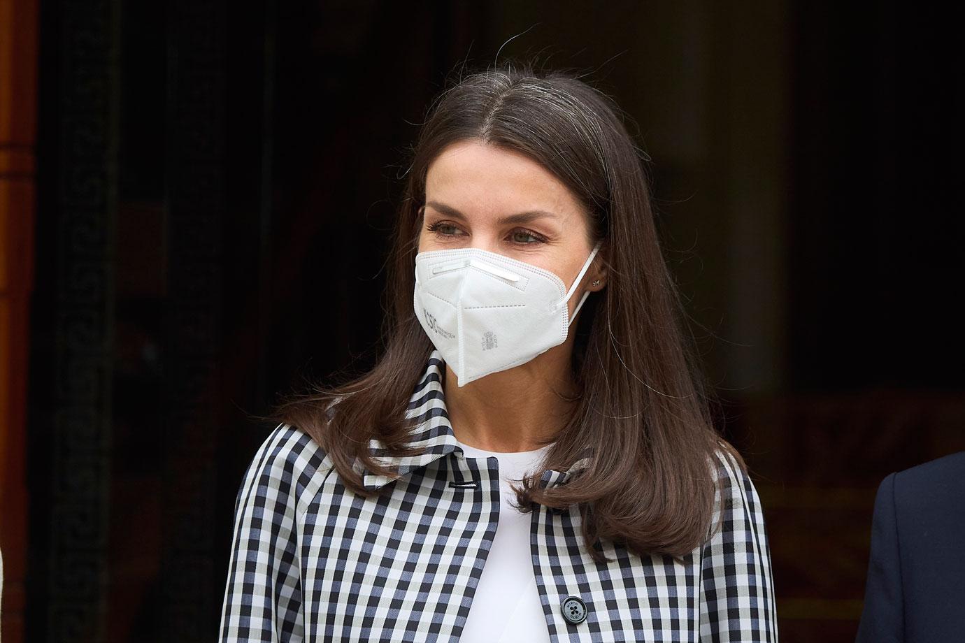 queen letizia spain meeting fundacion del espanol urgente fundeurae tro