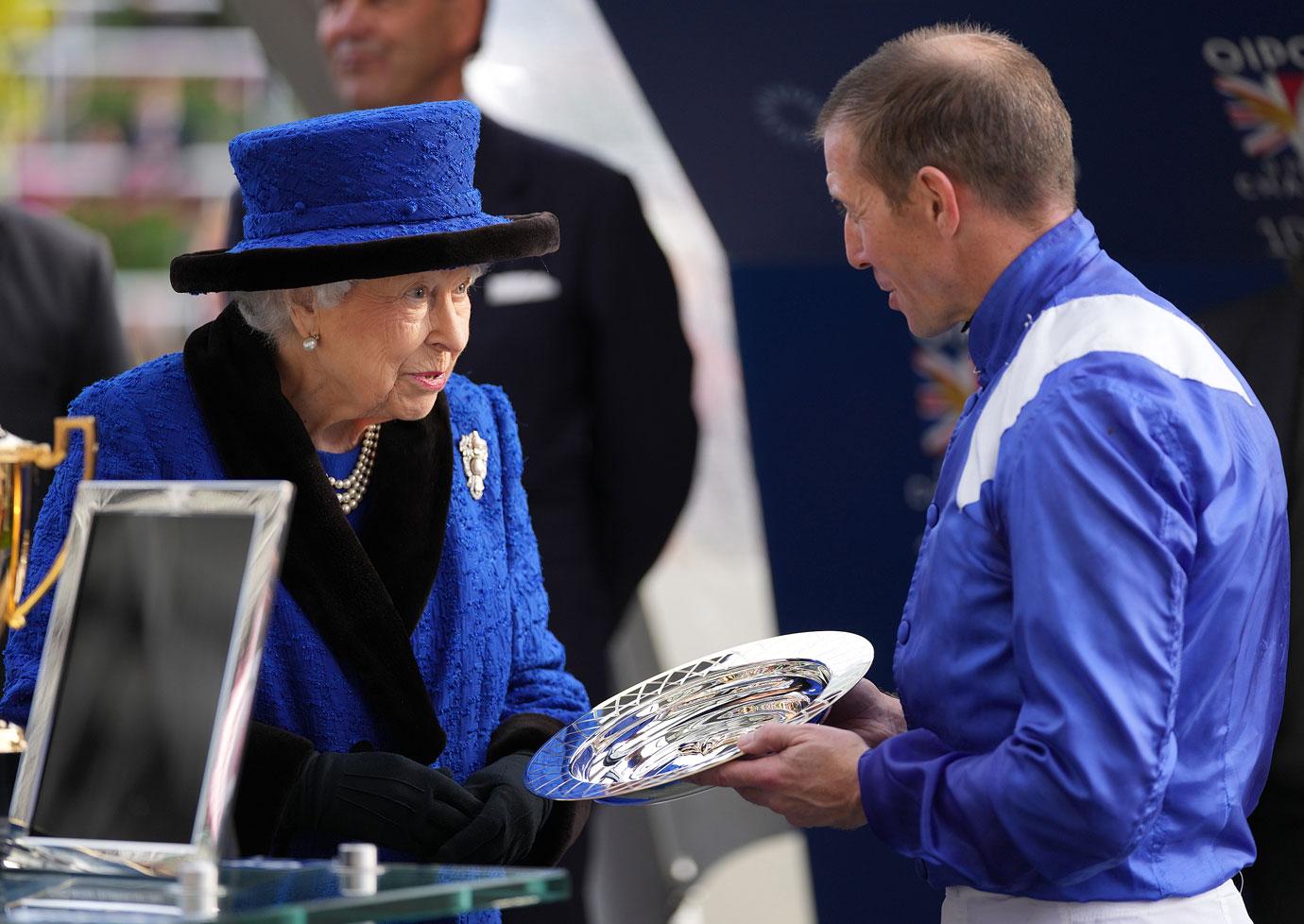 queen elizabeth attends qipco british champions day