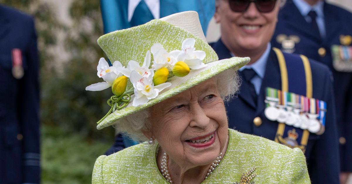 queen elizabeth happy again