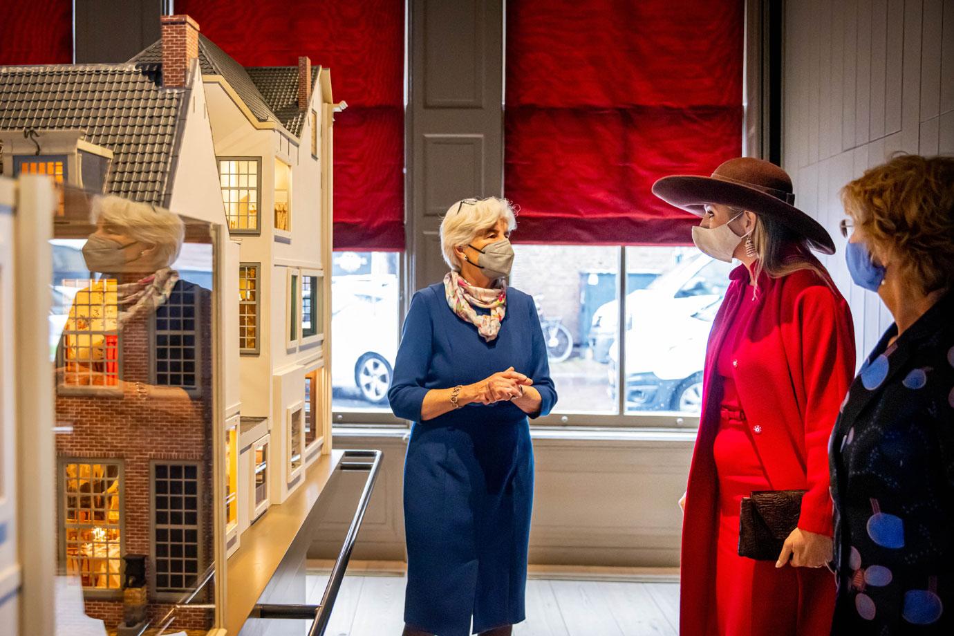 queen maxima at the opening of the pieter teylers huis