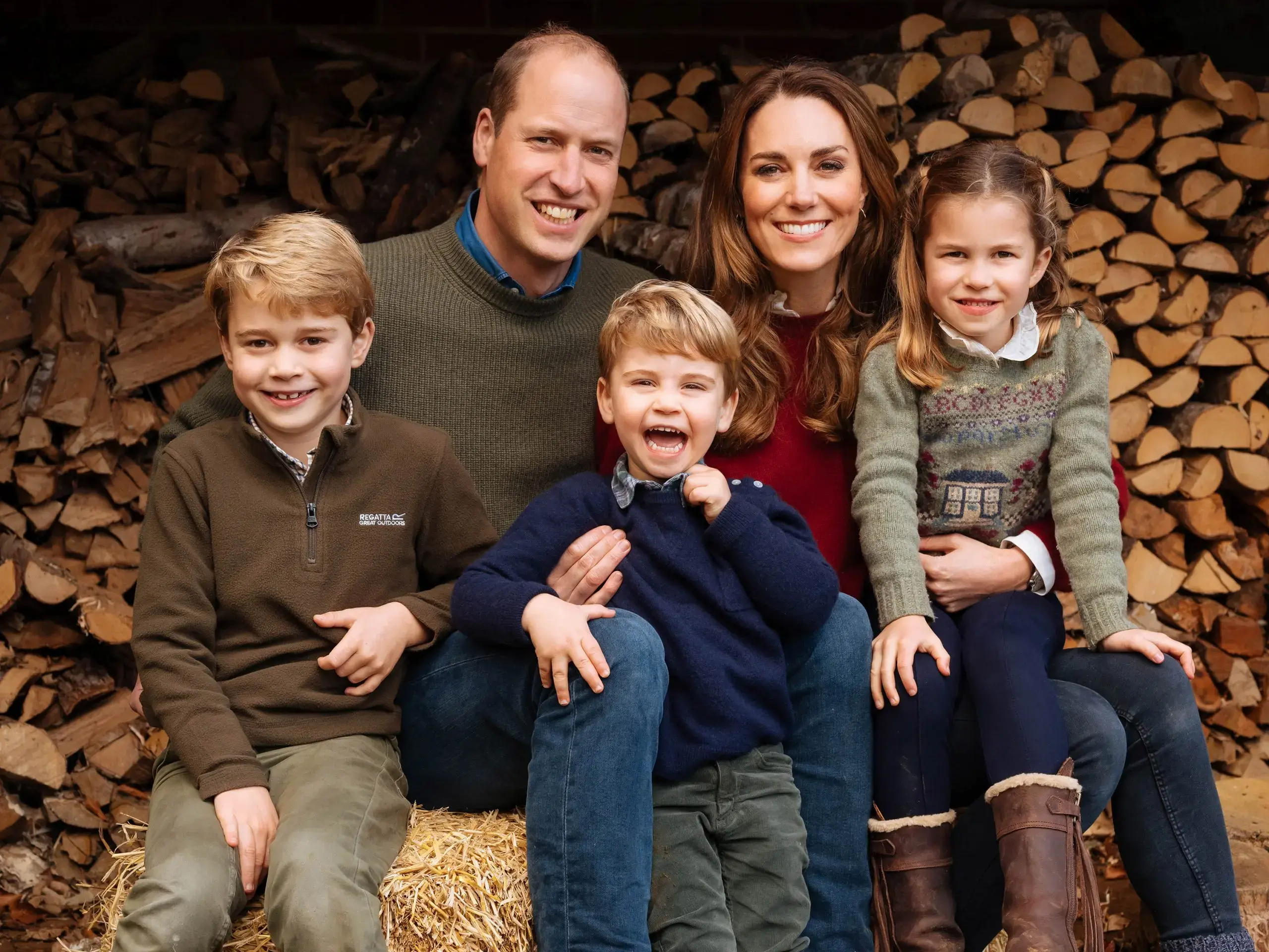 prince william kate middleton christmas card prince george princess charlotte prince louis  scaled