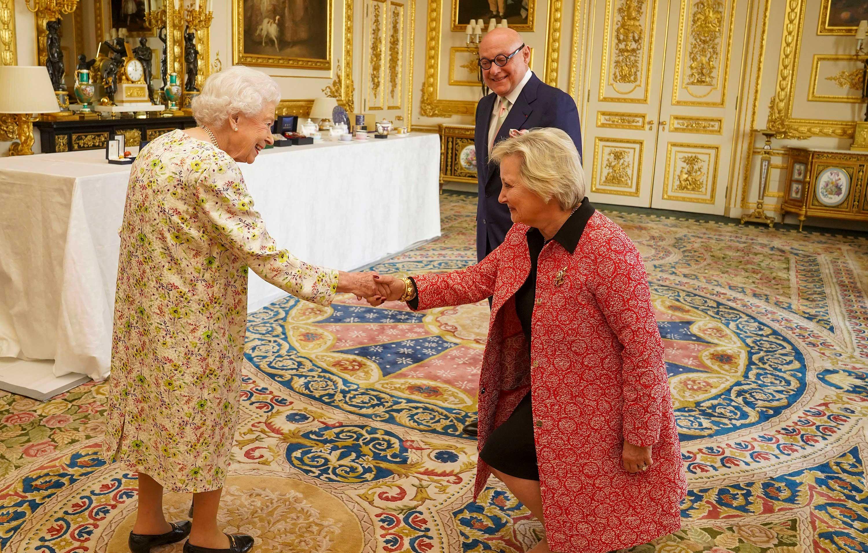 the queen views a display from halcyon days