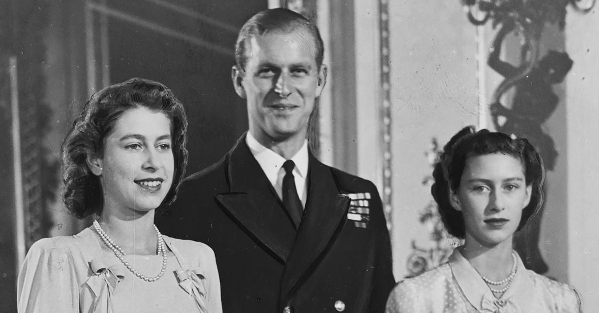 31 Photos of Queen Elizabeth and Princess Margaret Being PYTs