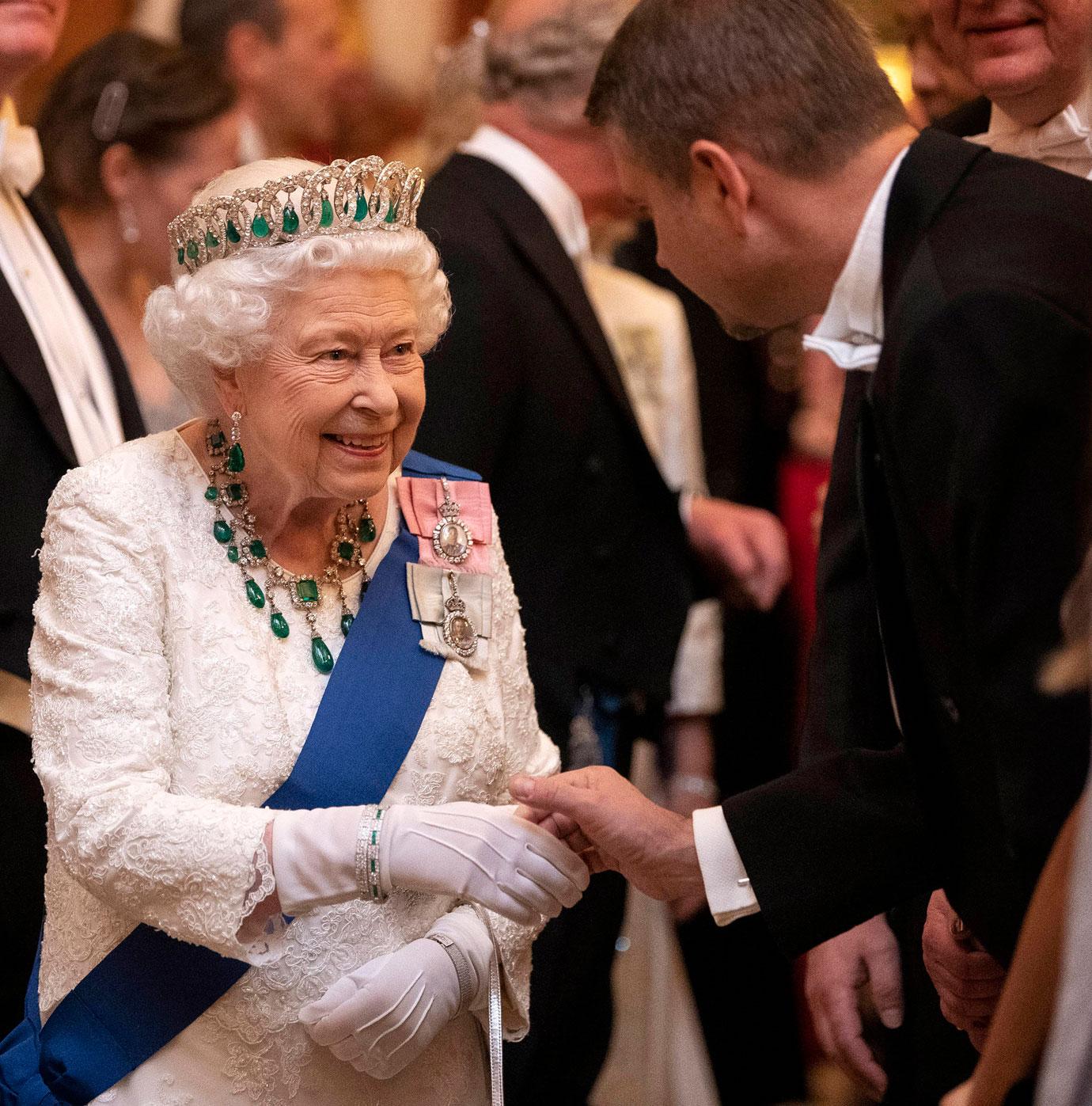 queen elizabeth through the years  the queens diplomatic reception