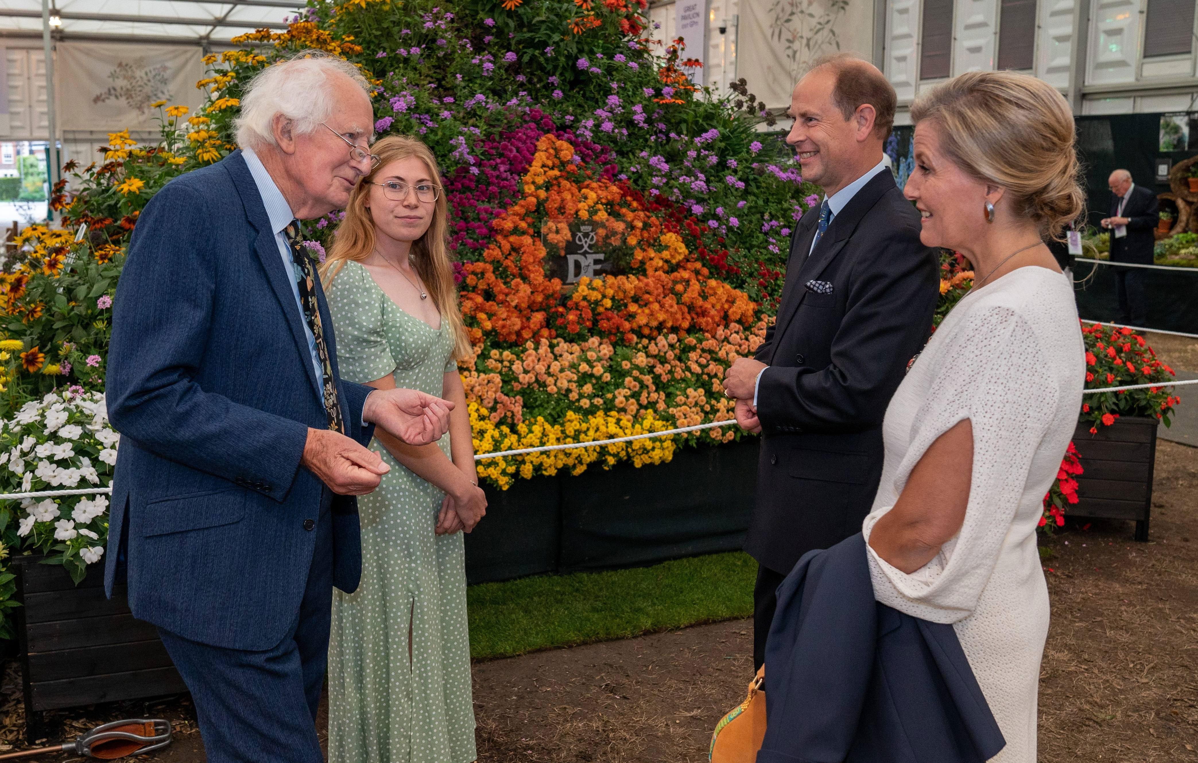 earl and countess of wessex visit the sun garden at chelsea flower show