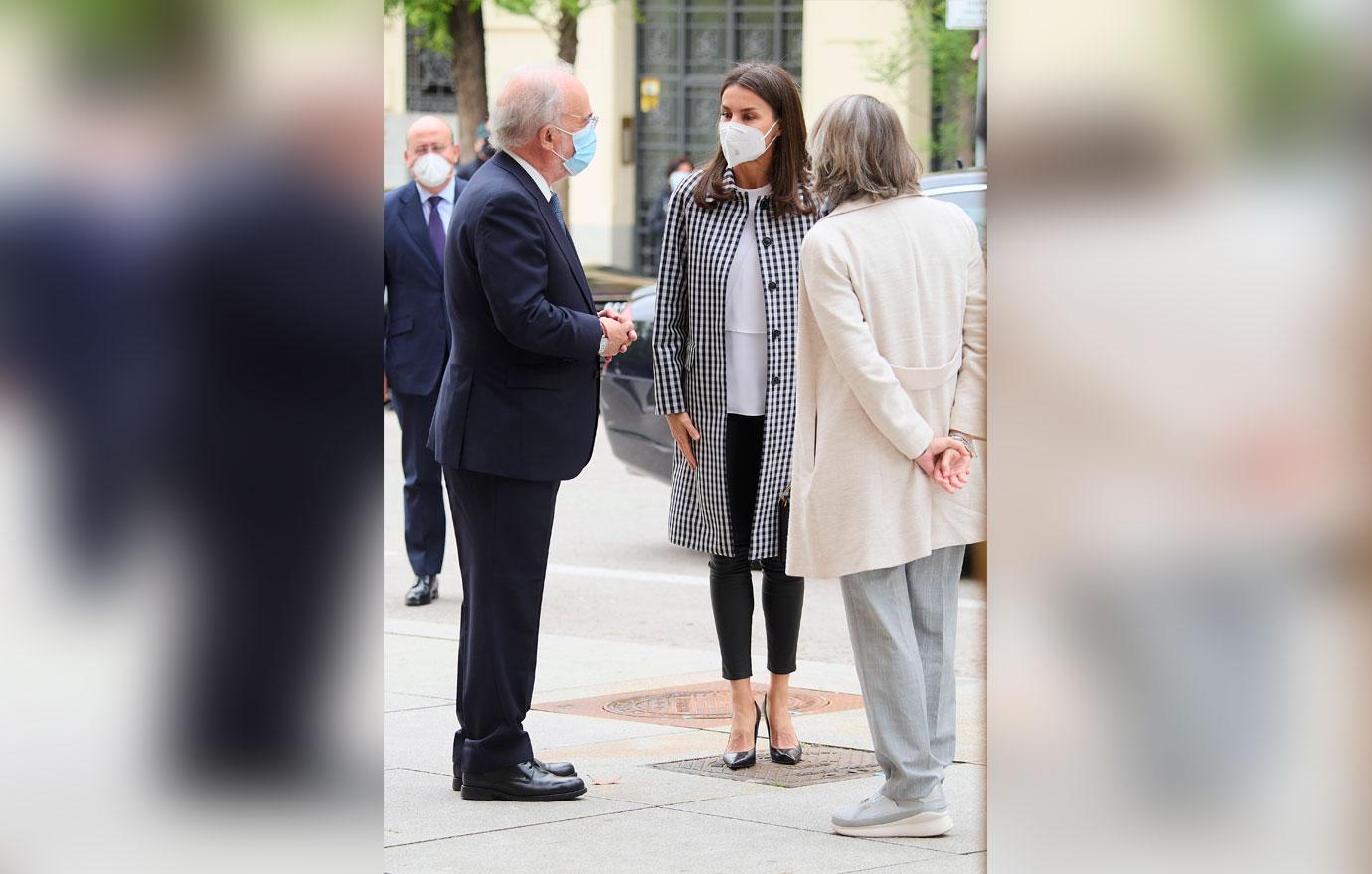 queen letizia spain meeting fundacion del espanol urgente fundeurae tro