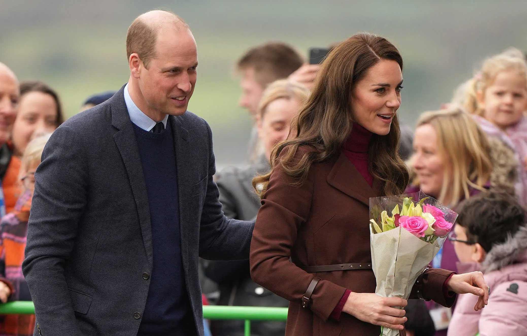 kate middleton prince william move on publicly bashed prince harrys memior