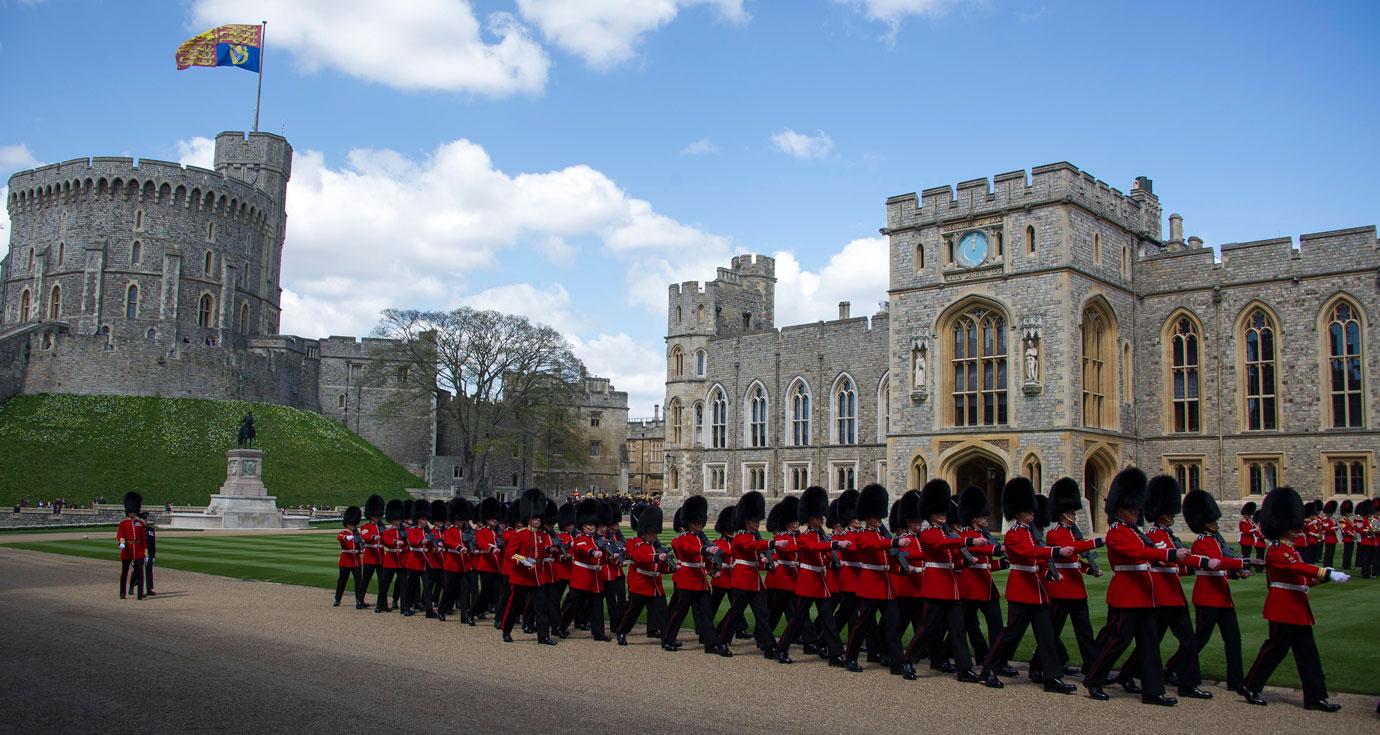 british royal residences buckingham palace windsor castle