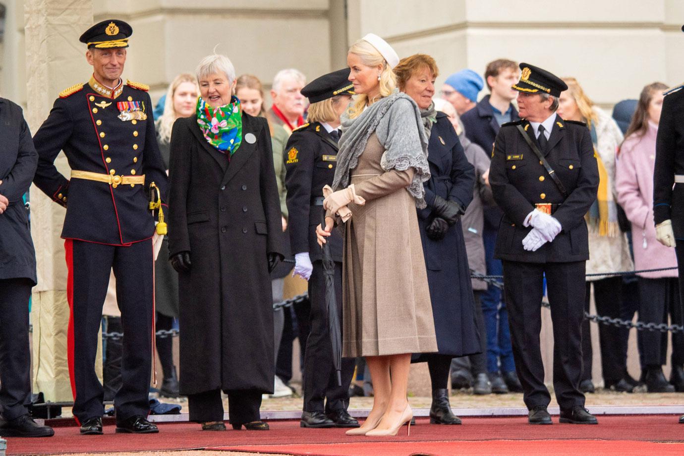 king willem alexander and queen maxima of the netherlands with norway royals during a meeting