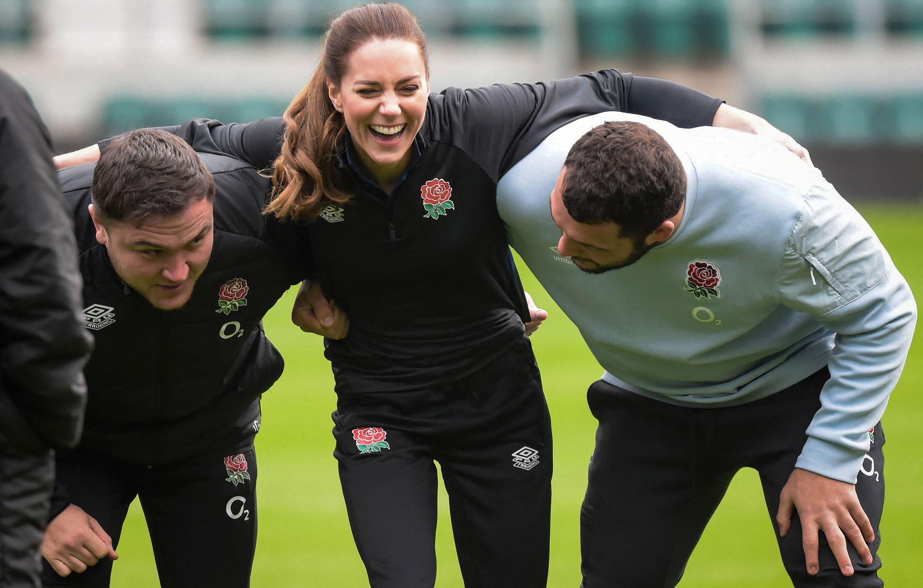 the duchess of cambridge joins england rugby training session