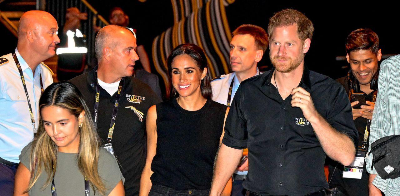 prince harry meghan markle show pda invictus games