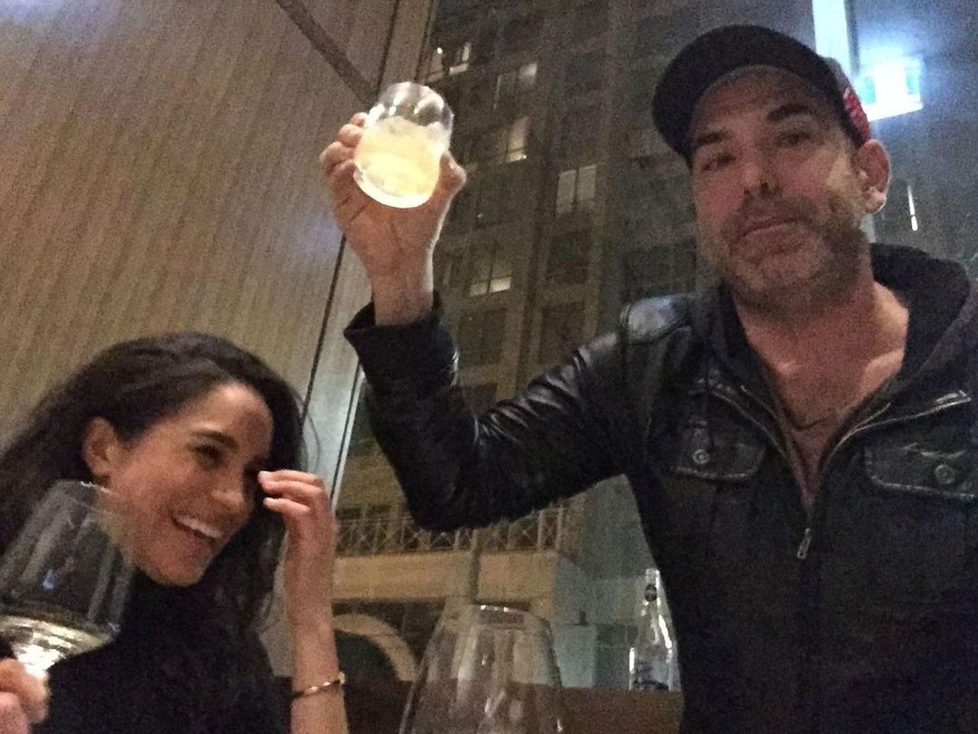 meghan markle suits costar rick hoffman shares new photo of the duchess