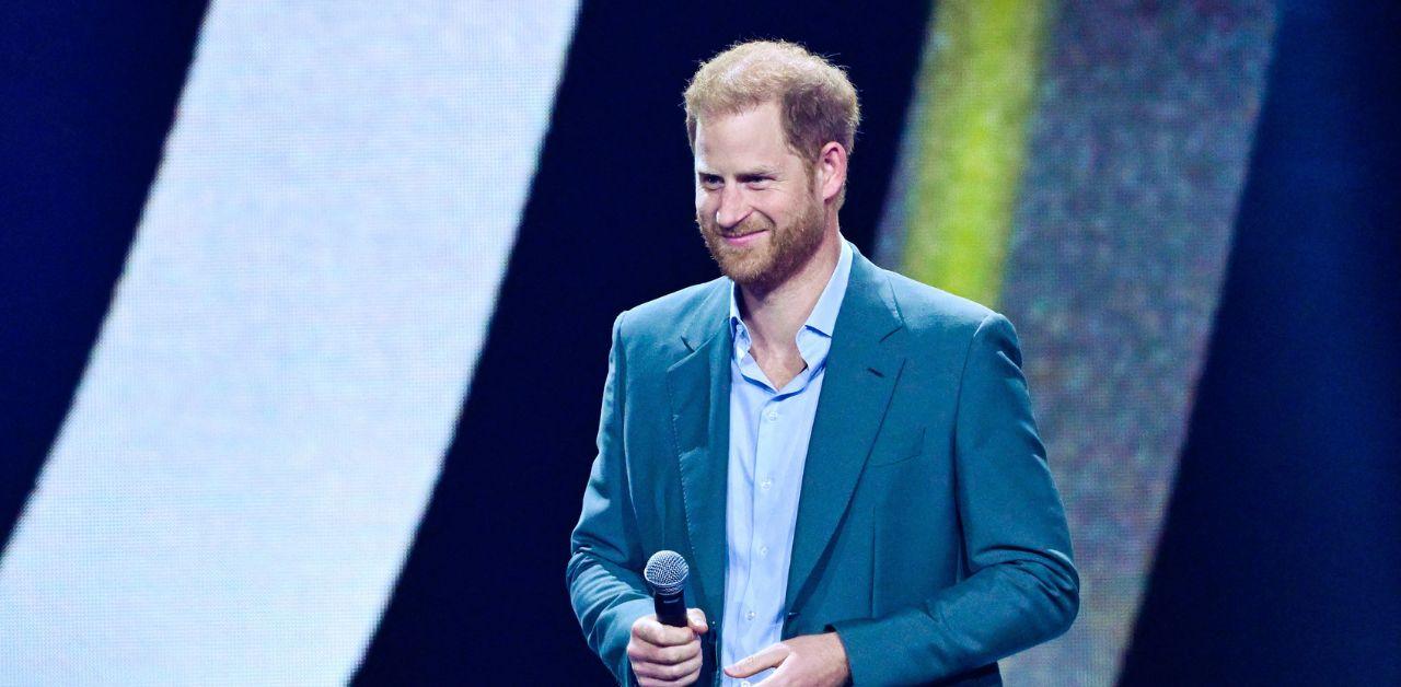 prince harry receives standing ovation invictus games