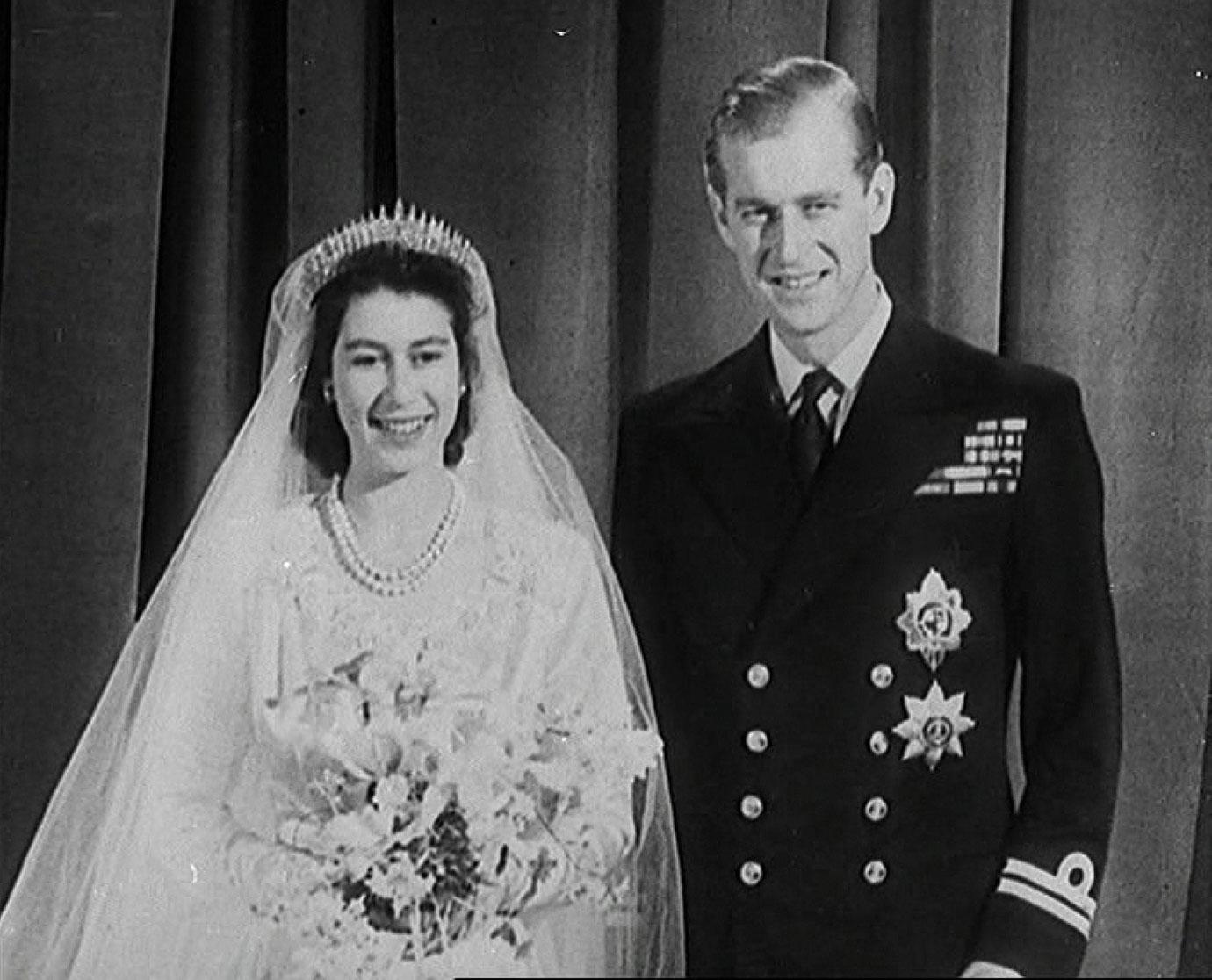 queen elizabeth through the years wedding