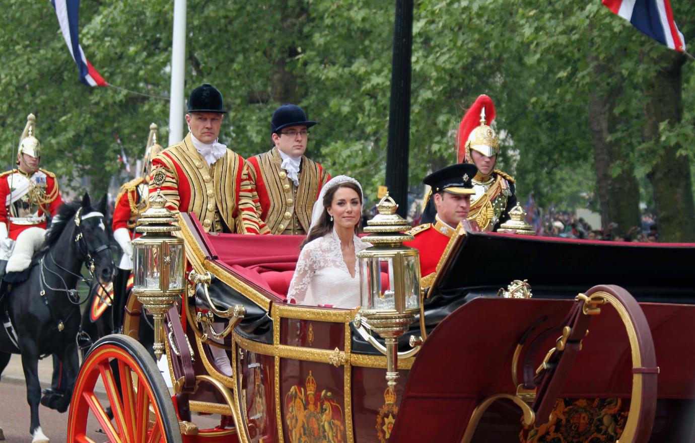 kate middletons wedding dress