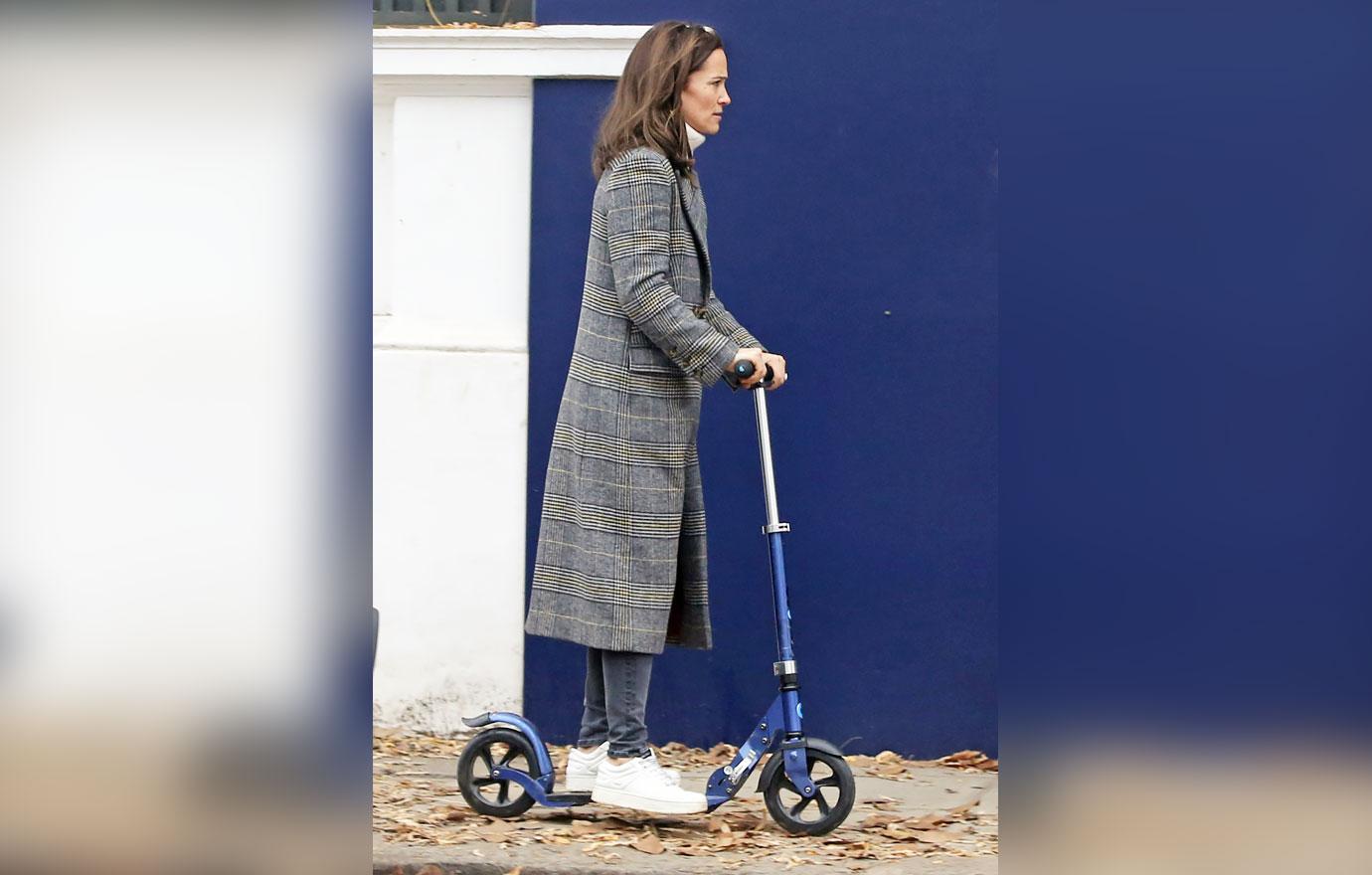 pippa middleton on a scooter