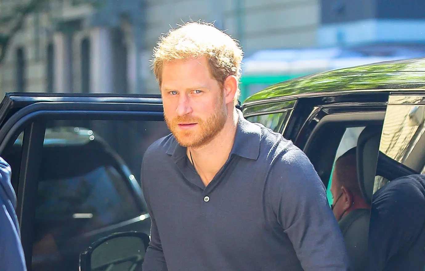 prince harry trashes elvis claustrophobic graceland home memoir