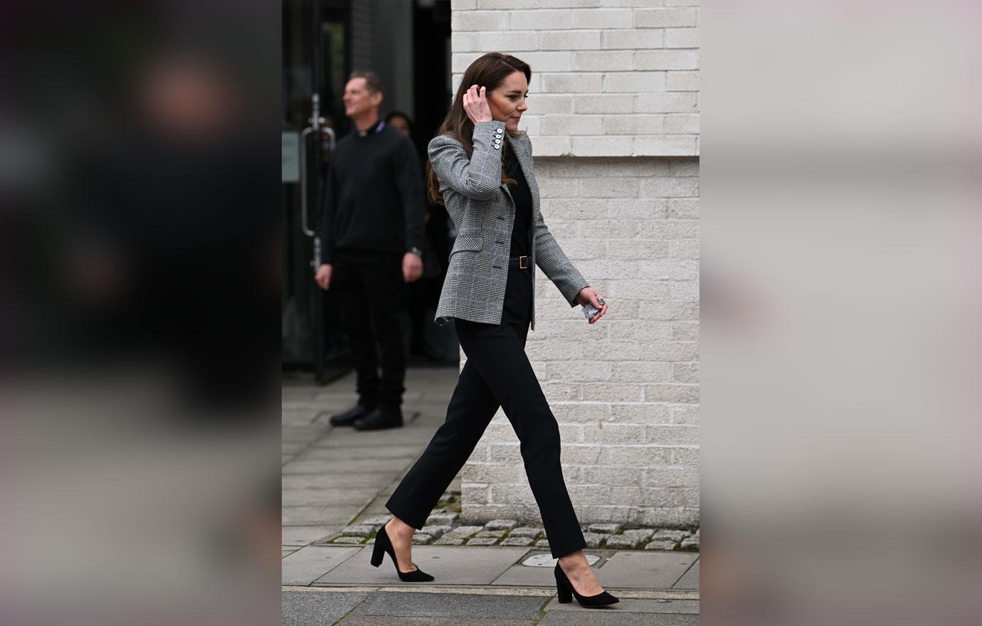 kate middleton seen visiting pact