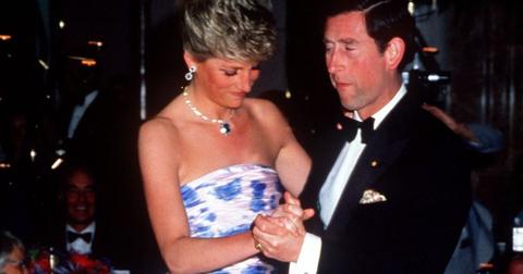 princess-diana-1722037737084 ダイアナ妃の 1980 年代の最も象徴的なファッションの瞬間:写真