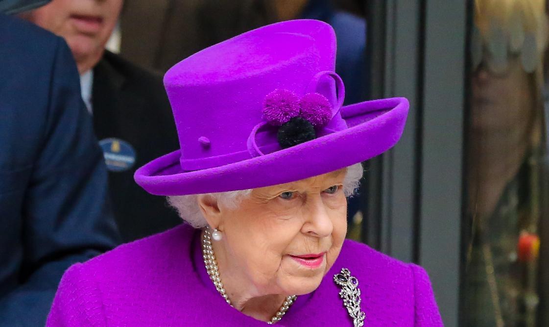 Queen Elizabeth 'Knows Things Will Come Right In The End' Amid Tension(01)