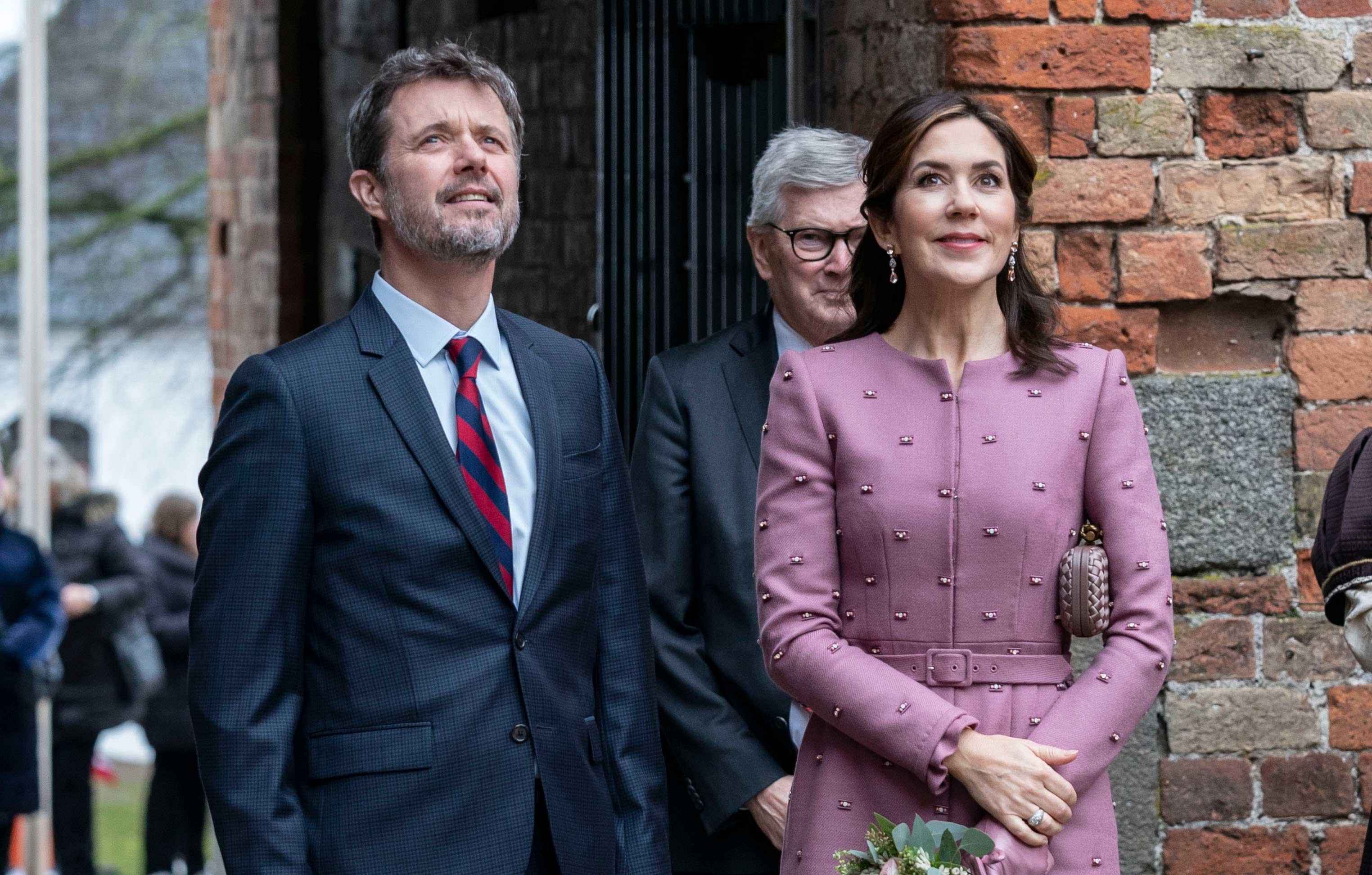 crown princess mary opens the exhibition