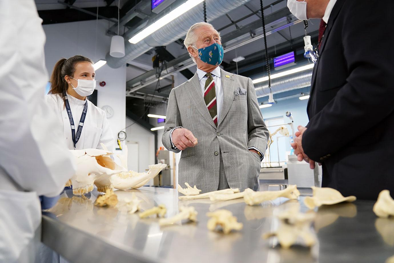 prince charles visits school of veterinary science in wales