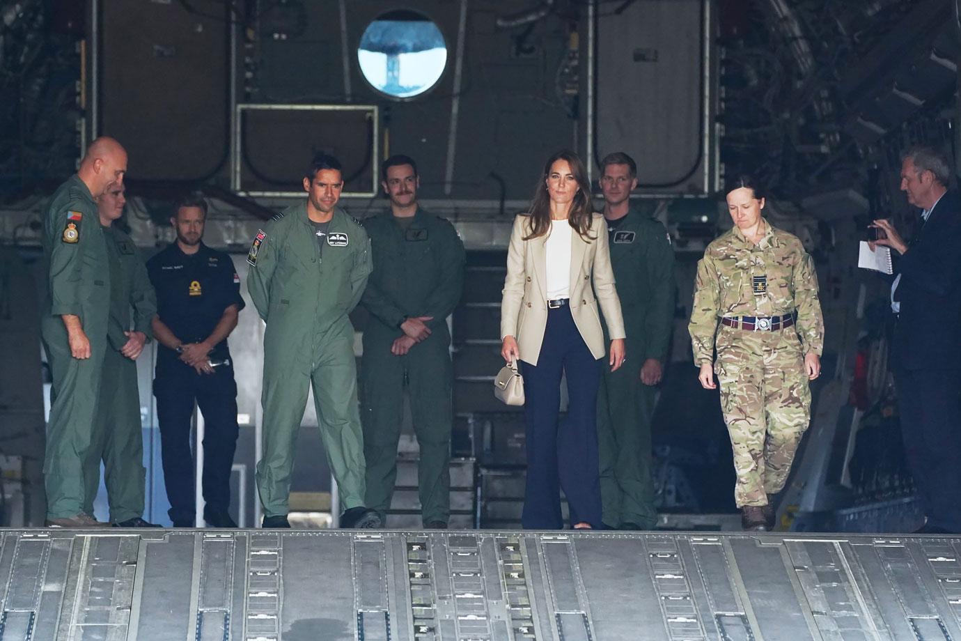 duchess kate raf brize norton