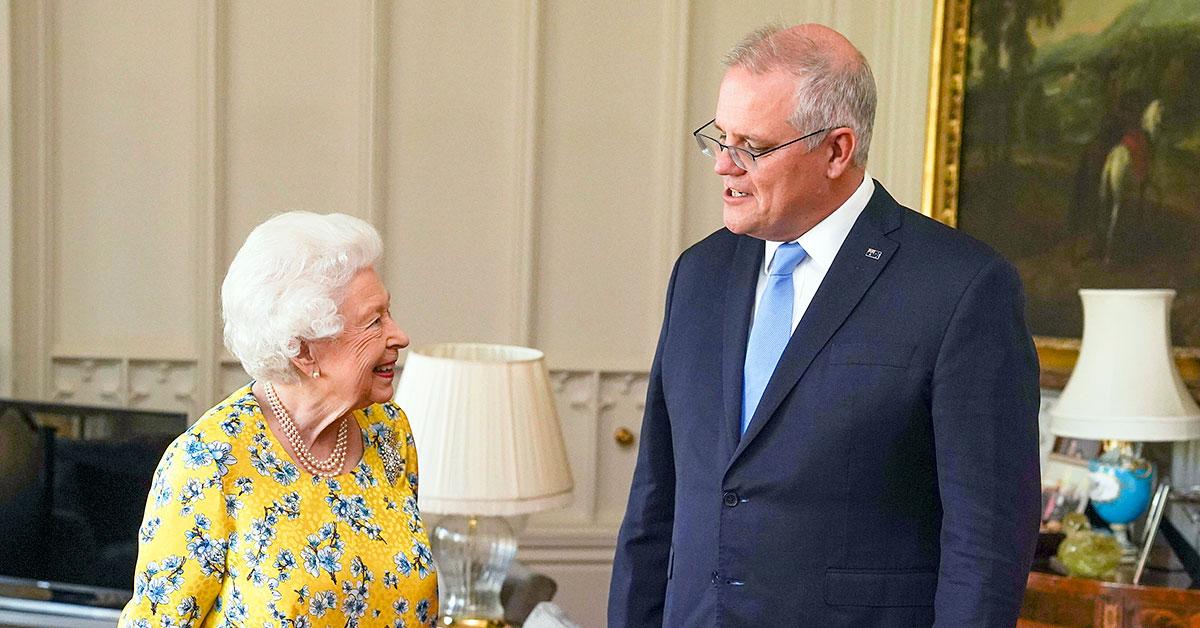 queen elizabeth smiles meets australian prime minister scott morrison windsor castle tro