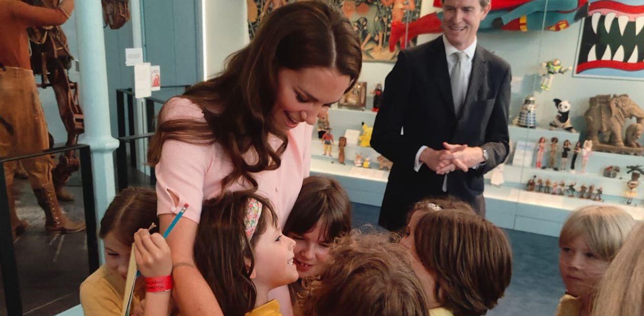 kate middleton wears barbicore outfit children museum