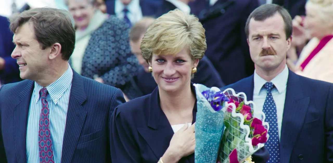 fans appalled the crown depicting princess diana open casket