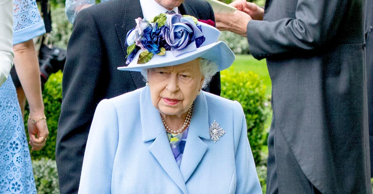 queen elizabeth reportedly breaking tradition following death of prince philip