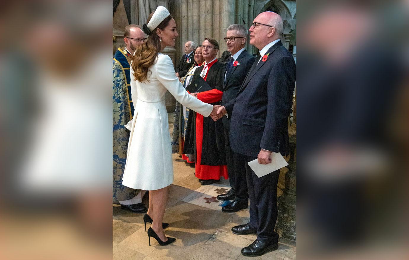 the duke and duchess of cambridge attend an anzac day commemoration